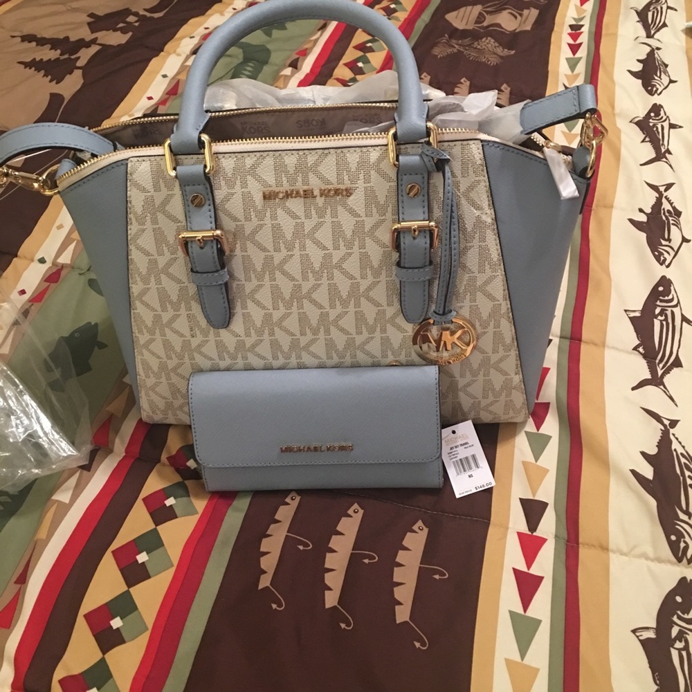 Brand new Michael kors set